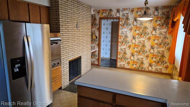 28438 San Marino Drive, Southfield, MI 48034