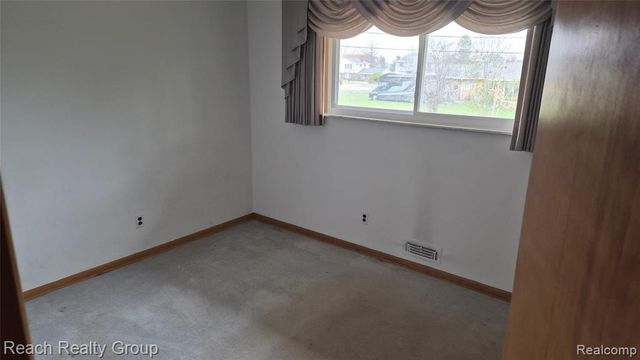 28438 San Marino Drive, Southfield, MI 48034