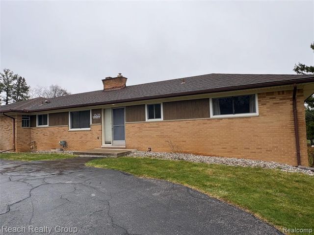 28438 San Marino Drive, Southfield, MI 48034