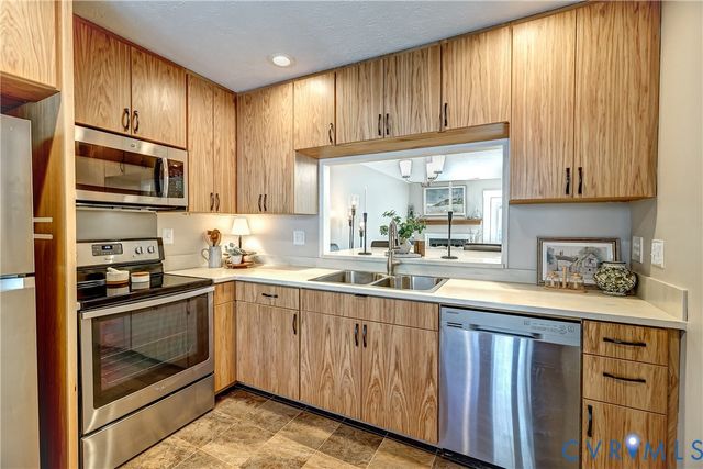 2710 Spinnaker Ct, Henrico, VA 23233
