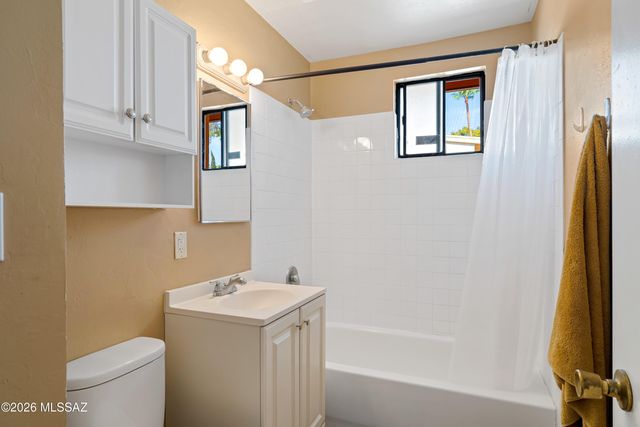 350 N Silverbell Rd Apt 111, Tucson, AZ 85745