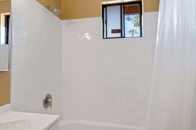 350 N Silverbell Rd Apt 111, Tucson, AZ 85745