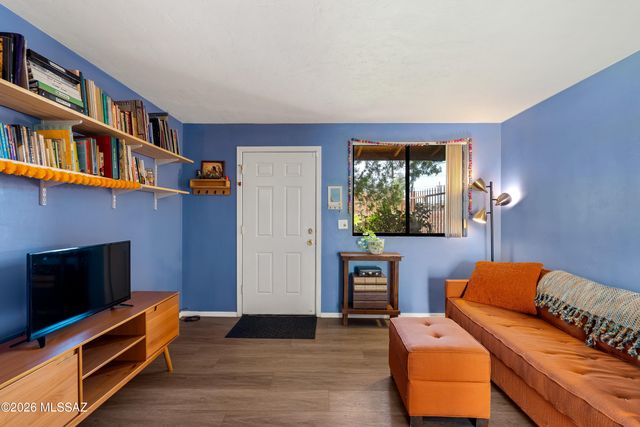 350 N Silverbell Rd Apt 111, Tucson, AZ 85745