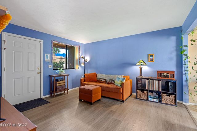 350 N Silverbell Rd Apt 111, Tucson, AZ 85745