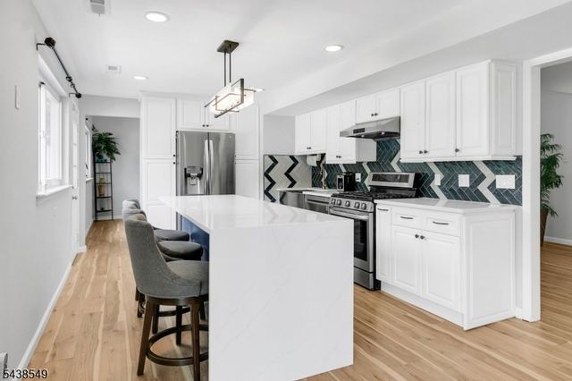 23 Wayne Ter, Bernards Twp., NJ 07920