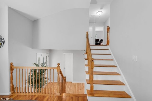 23 Wayne Ter, Bernards Twp., NJ 07920