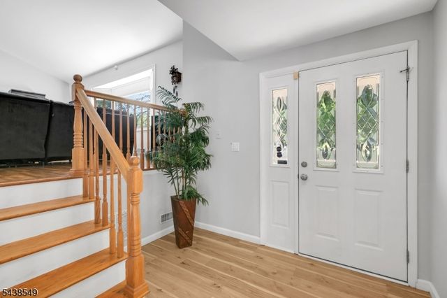 23 Wayne Ter, Bernards Twp., NJ 07920