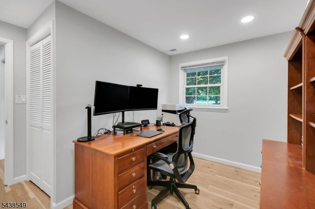 23 Wayne Ter, Bernards Twp., NJ 07920
