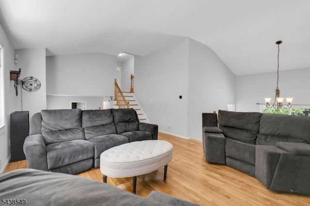 23 Wayne Ter, Bernards Twp., NJ 07920