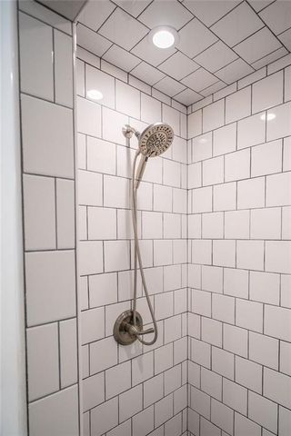 633 Alabama Street, Lawrence, KS 66044