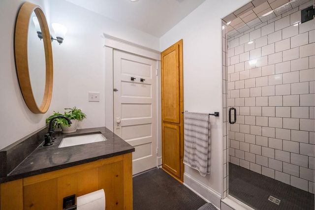 633 Alabama Street, Lawrence, KS 66044