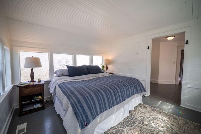 633 Alabama Street, Lawrence, KS 66044