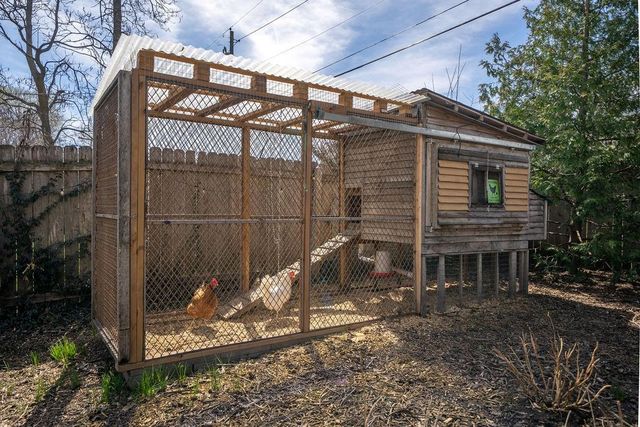 633 Alabama Street, Lawrence, KS 66044