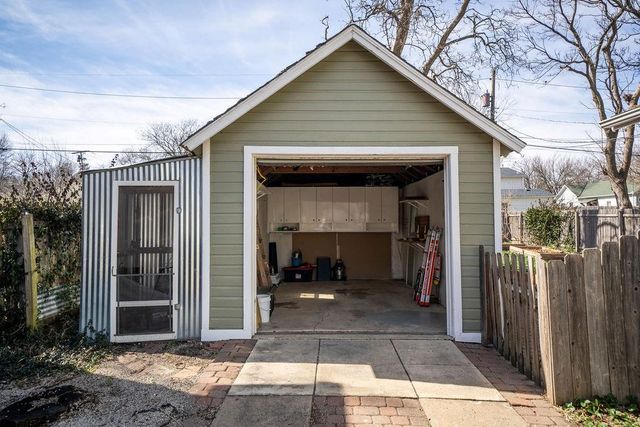 633 Alabama Street, Lawrence, KS 66044