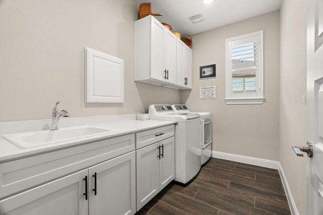 604 Wooden Rail LN, Georgetown, TX 78633
