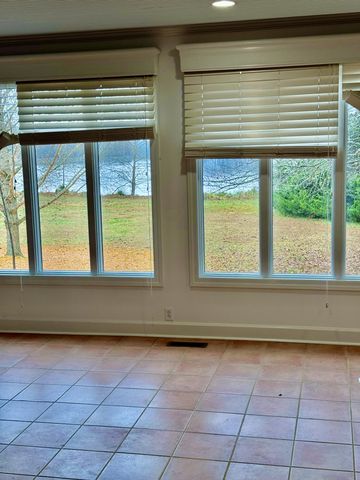 51 Timberlake Dr, Fayetteville, TN 37334