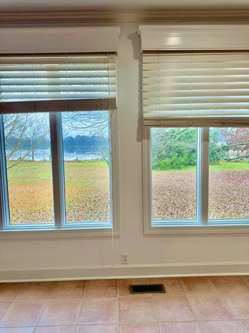 51 Timberlake Dr, Fayetteville, TN 37334