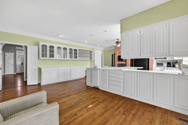 51 Timberlake Dr, Fayetteville, TN 37334