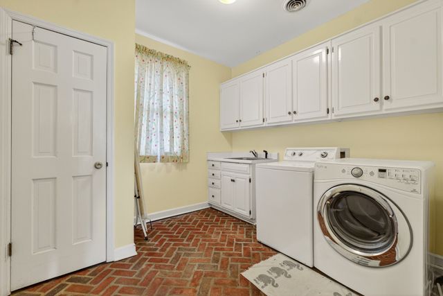 51 Timberlake Dr, Fayetteville, TN 37334