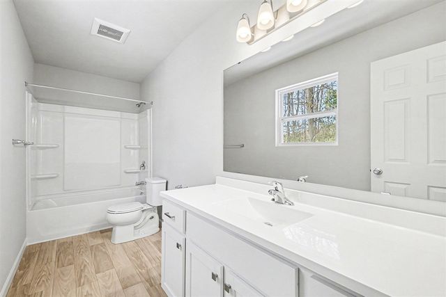 1204 Cedarwood Drive, Greenville, MI 48838