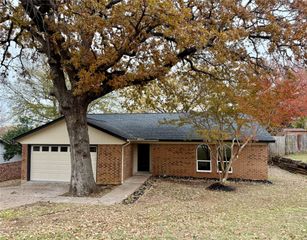 2309 Oakside Drive, Arlington, TX 76016