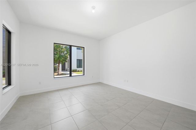 4356 NW 80th Ave, Doral, FL 33166