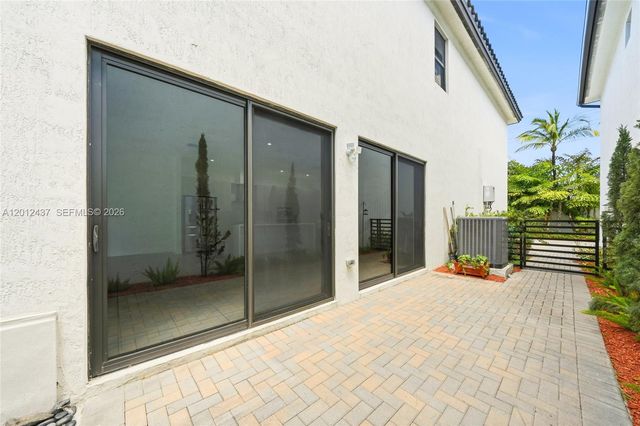 4356 NW 80th Ave, Doral, FL 33166