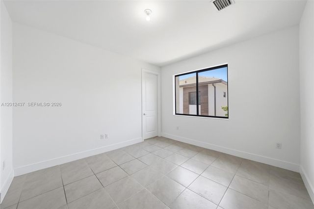 4356 NW 80th Ave, Doral, FL 33166
