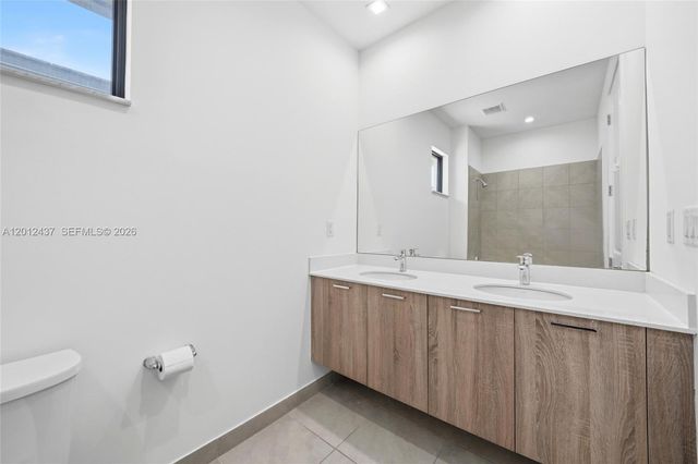 4356 NW 80th Ave, Doral, FL 33166