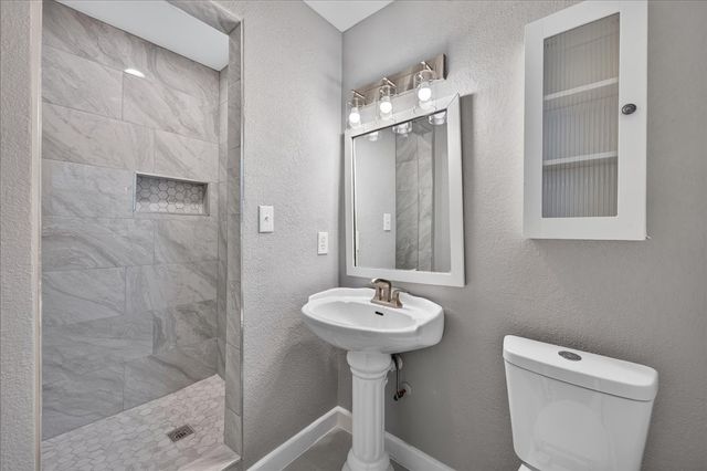 7433 Vallejo Drive, Dallas, TX 75227