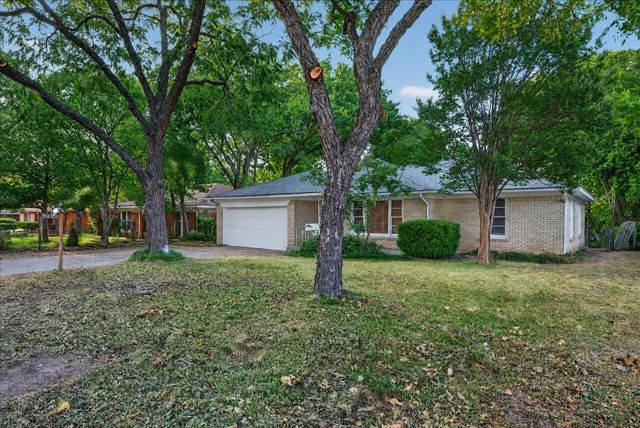 7433 Vallejo Drive, Dallas, TX 75227
