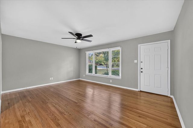 7433 Vallejo Drive, Dallas, TX 75227