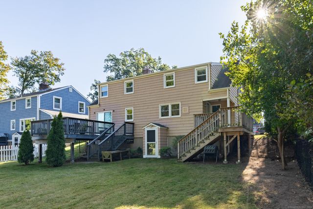 3 Grandview Court, Wallingford, CT 06492