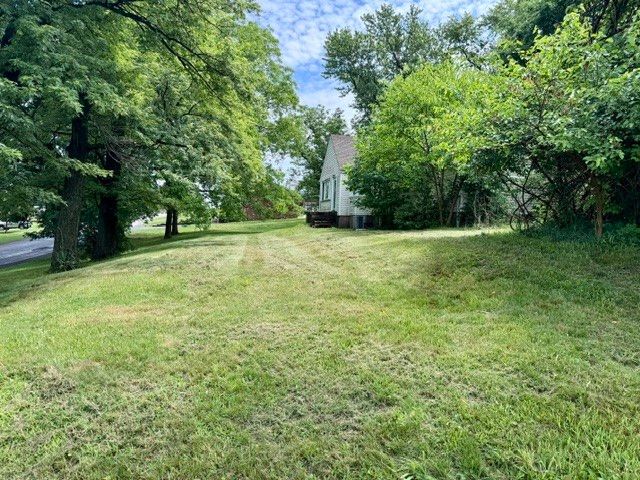 2704 Edith Dr, Lower Burrell, PA 15068