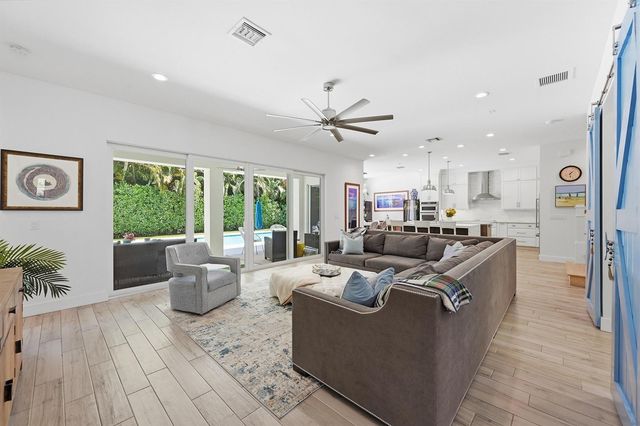 2840 NE 22nd Avenue, Lighthouse Point, FL 33064