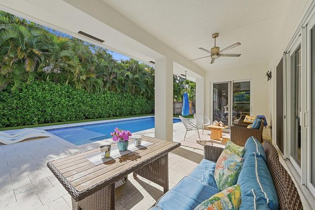 2840 NE 22nd Avenue, Lighthouse Point, FL 33064