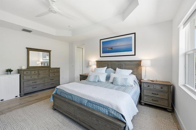 2840 NE 22nd Avenue, Lighthouse Point, FL 33064