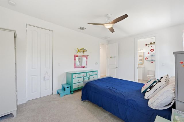 2840 NE 22nd Avenue, Lighthouse Point, FL 33064