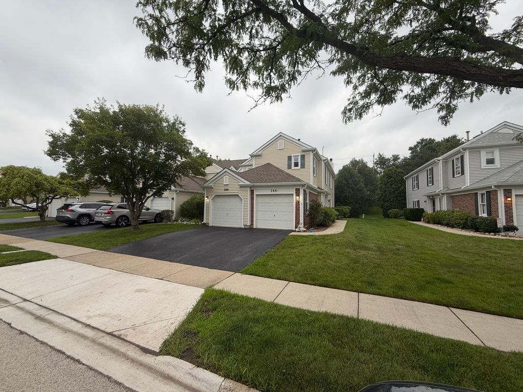266 Greensboro Court 5, Elk Grove Village, IL 60007