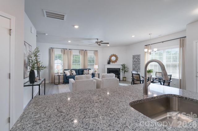 4085 Port Richmond Avenue 20, Gastonia, NC 28056