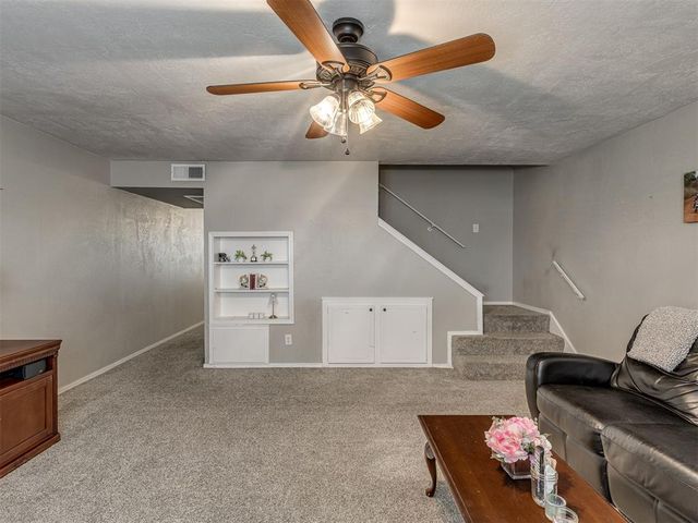 6742 N Meridian Avenue, Oklahoma City, OK 73116