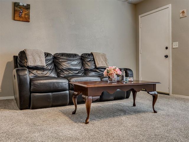 6742 N Meridian Avenue, Oklahoma City, OK 73116