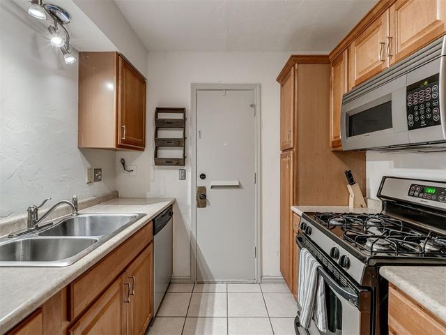 6742 N Meridian Avenue, Oklahoma City, OK 73116