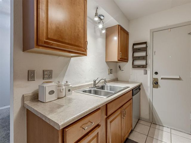 6742 N Meridian Avenue, Oklahoma City, OK 73116