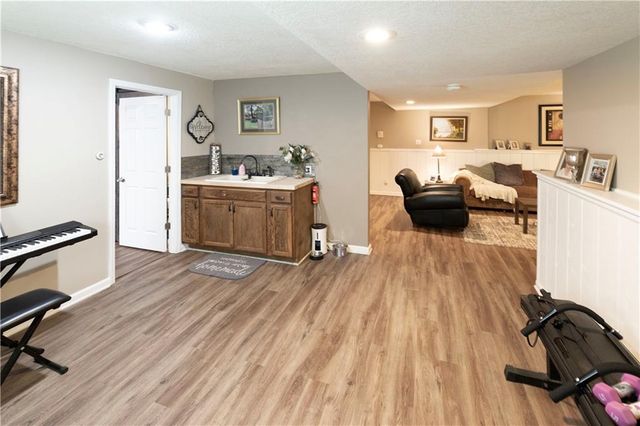 1802 S Arrowhead Drive, Olathe, KS 66062