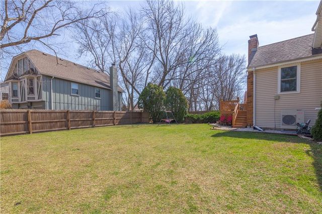 1802 S Arrowhead Drive, Olathe, KS 66062