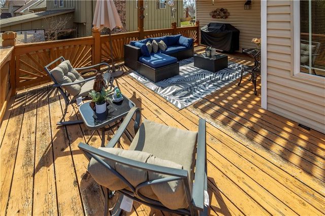 1802 S Arrowhead Drive, Olathe, KS 66062