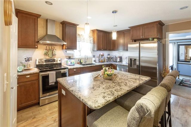 1802 S Arrowhead Drive, Olathe, KS 66062