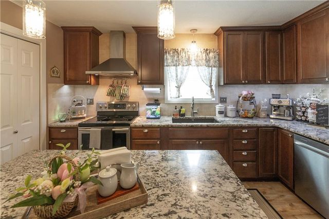 1802 S Arrowhead Drive, Olathe, KS 66062