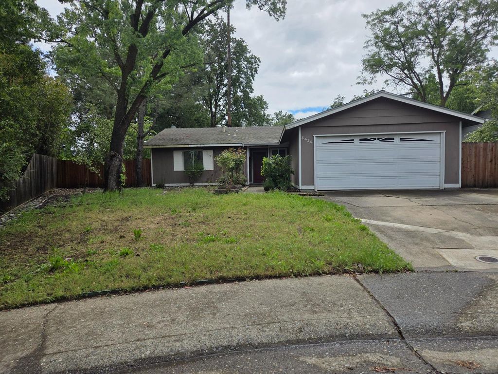 8636 La Paenda Way, Orangevale, CA 95662